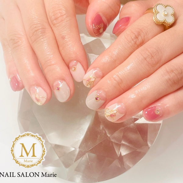 大人可愛いネイル 銀座並木通りのnail Salon Marie ネイルサロンマリー